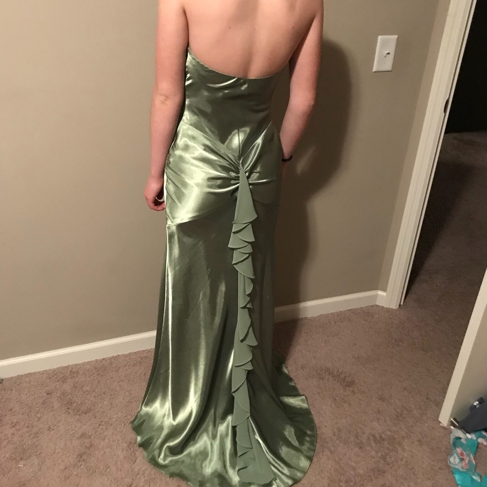 Dress - Picture 3 of 3